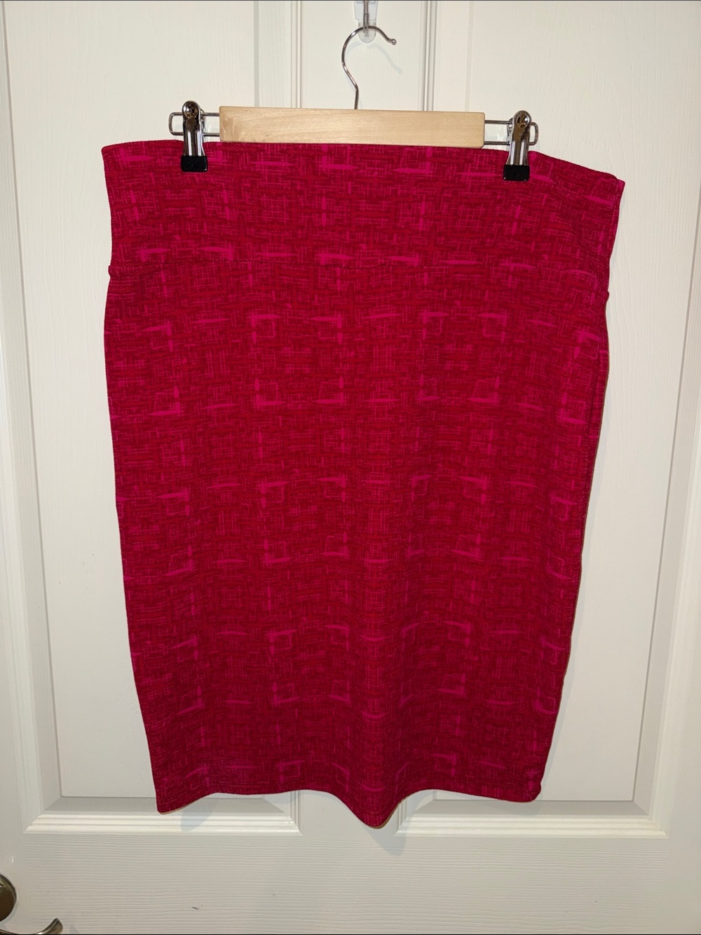 Women's Red and Pink Textured Pencil Skirt, LuLaRoe